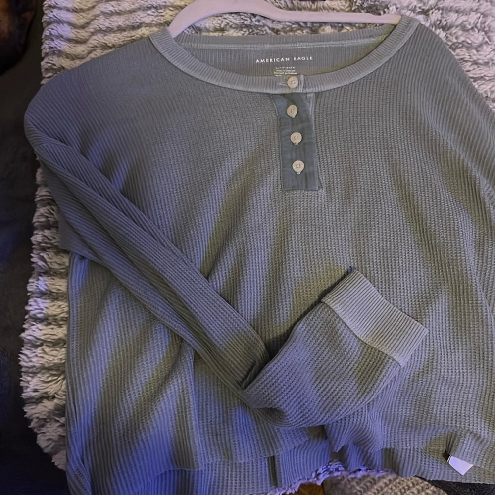 american eagle women’s long sleeve